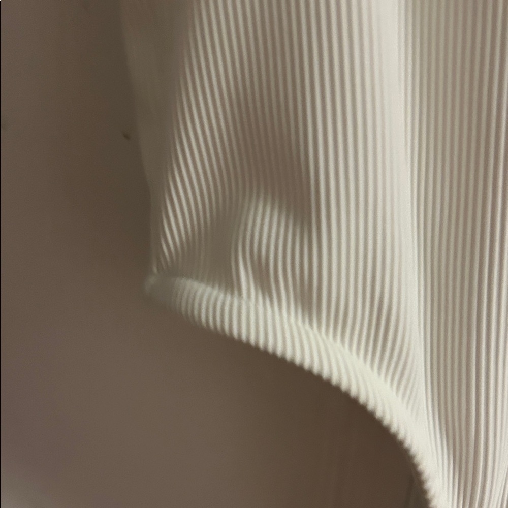 Edikted Ribbed Bodysuit - Picture 6 of 9